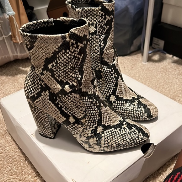 Python snake booties - Picture 2 of 3